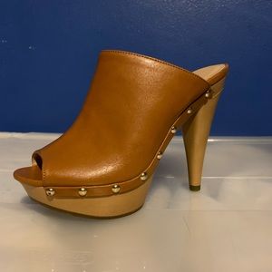 Mule heel